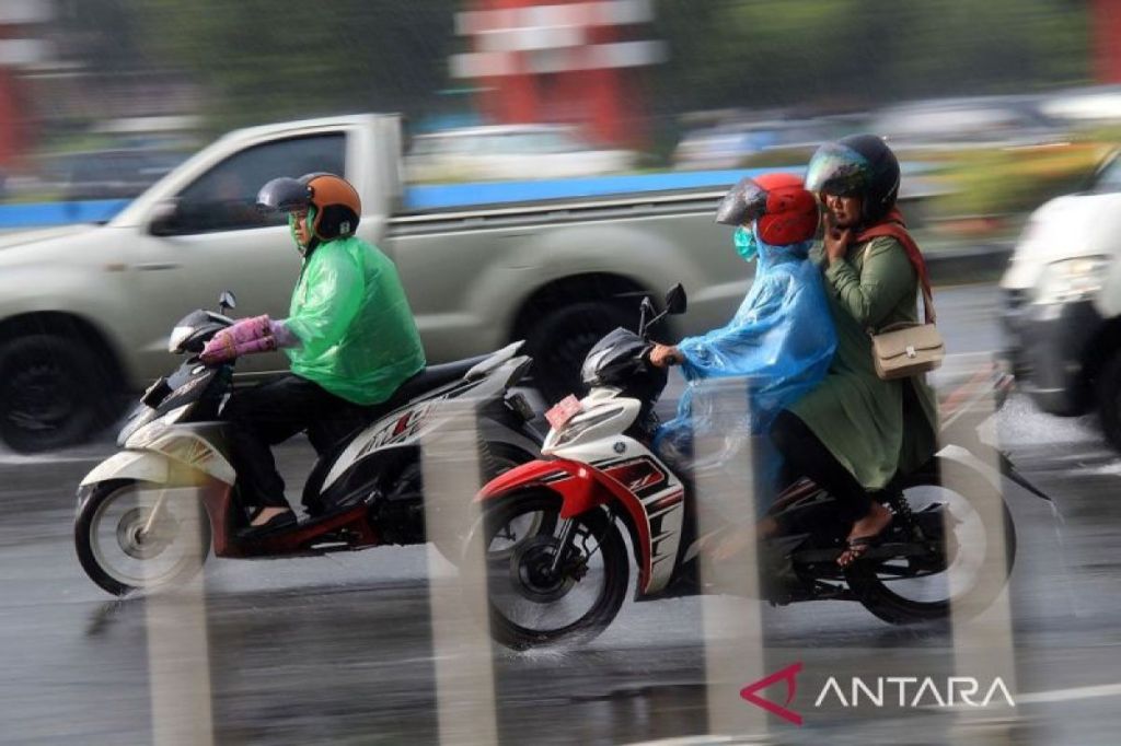 Waspada potensi hujan lebat di 21&nbsp;provinsi