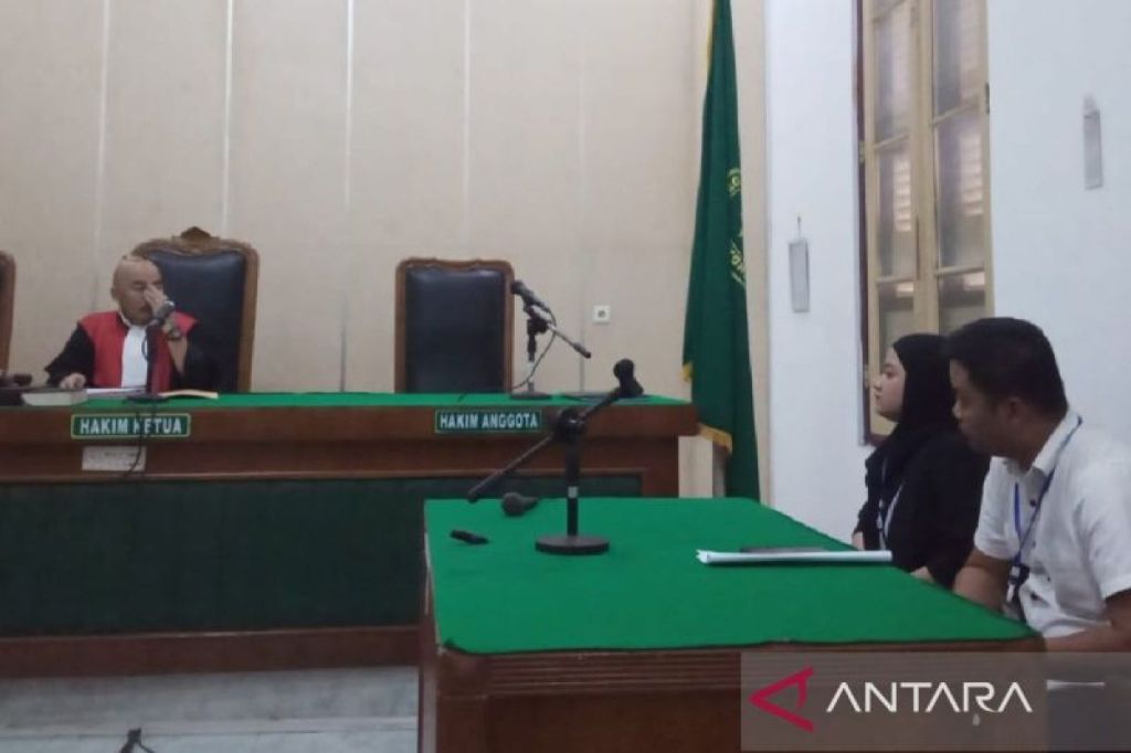 Hakim tunda pembacaan pencabutan praperadilan eks Bupati Batu Bara Zahir, ini&nbsp;alasannya